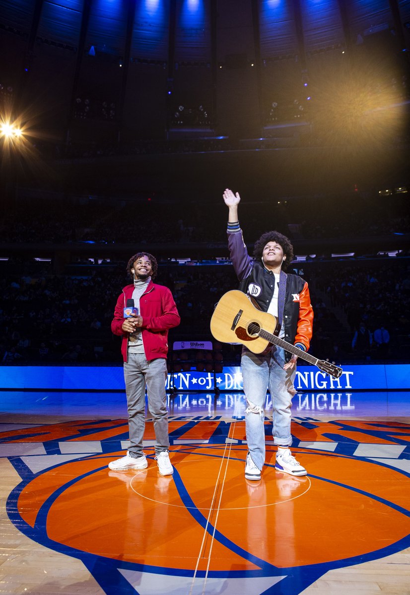 gardenofdreams's tweet photo. This #MakeADifferenceMonday, we're celebrating our recent Garden of Dreams Night at the @nyknicks game @TheGarden! Our incredible young people brought their best to the building across all different in-arena elements 🏀💙 #GDFNight #GDFWeek #DreamBig https://t.co/ae2gsQp9En
