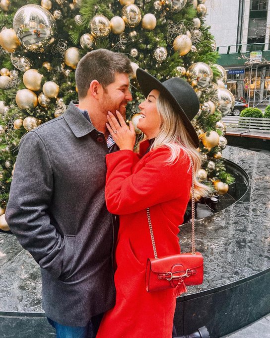 My favorite Christmas https://t.co/2d0L7hoRat<a href="/tag/friskyfriday"class="tags"><span>#friskyfriday</span></a>