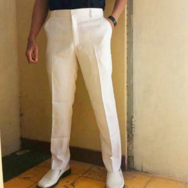 DuniaBlazzer's tweet photo. Saya menjual CELANA PUTIH PRIA DR... seharga Rp180.000. Dapatkan di Shopee sekarang! https://t.co/82jO3XoEiX #ShopeeID https://t.co/xIYiQaxI8M