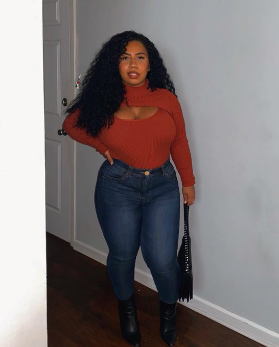 Just liked my outfit 😘 https://t.co/0pZkSsTmoH