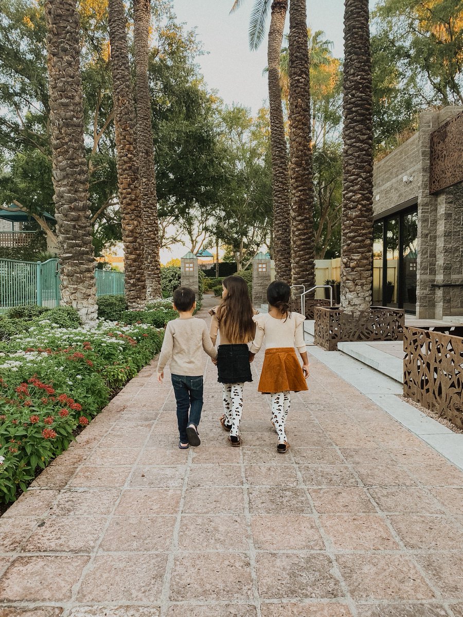 Strolling into the last week of 2021. What has been your favorite trip this year?
📸: @thegarciadiaries
