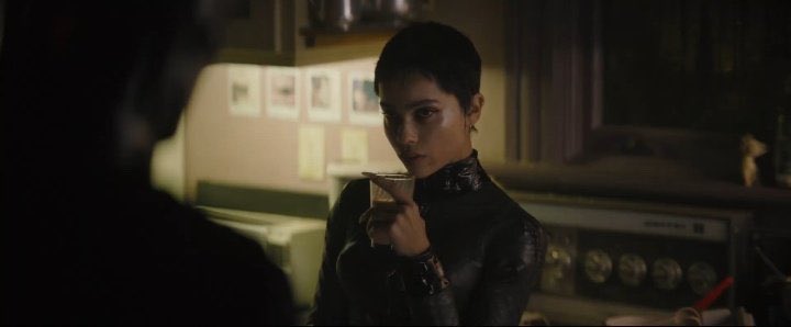 MIUCClAMUSE's tweet photo. zoë kravitz as catwoman https://t.co/suAjZLnyBG