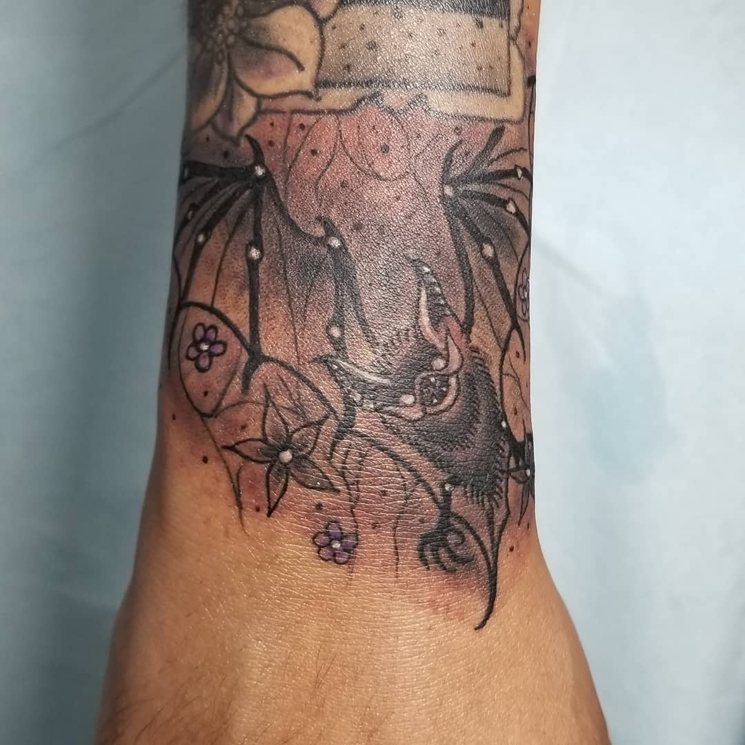 TattooFiesta's tweet photo. Beautifull piece by Roge

#battattoo #bat #tattoo #tattooarm #birdtattoo #tattoofiesta #tattoo #inked #inkaddict #tattoos #tattoofiesta #duluth #georgia #duluthtattoo #tattooed #tattoolovers #tattooartists #art #ink #inked #artist #tattoo #artist #Roge https://t.co/juITC2ajup
