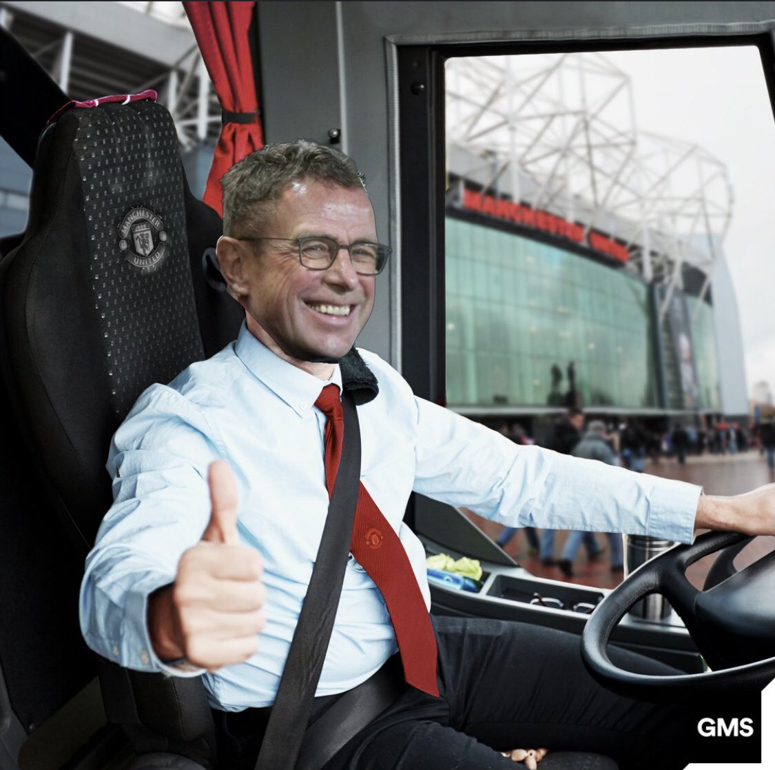MJKbarca42's tweet photo. Same route different driver …#ManUtd https://t.co/t4qjPto3Ys