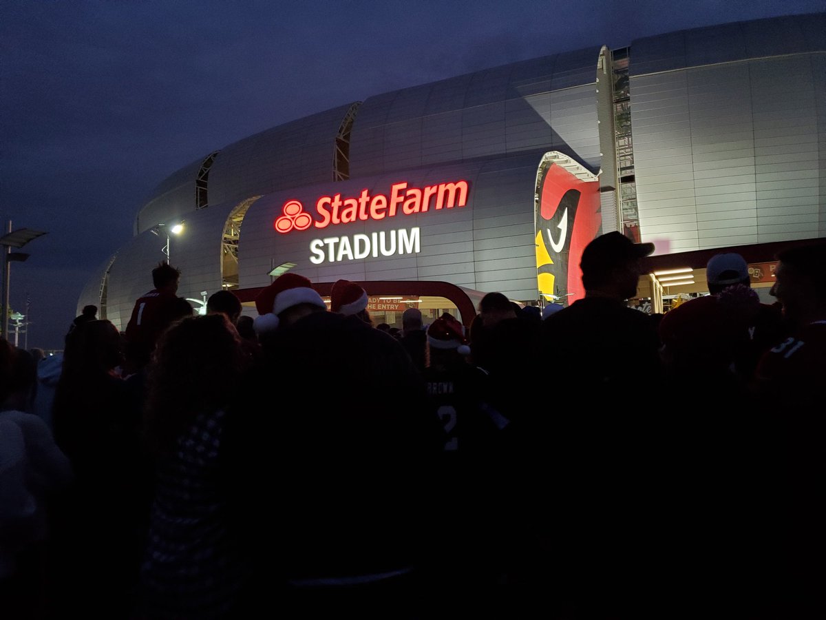 JesSumThoughts's tweet image. So my Hepa &amp;amp; I hd a debate. He said &quot;hospital immediately,&quot; I said &quot;#NFL&quot;. I won😊! If I&apos;m choosing last moments, I wld much rather be w/my family. 

I trust My Creator. He&apos;ll send 4 me whn He&apos;s ready &amp;amp; knows exactly where I am...
But He has 2 catch me first!! 🤣🤣  #Scleroderma