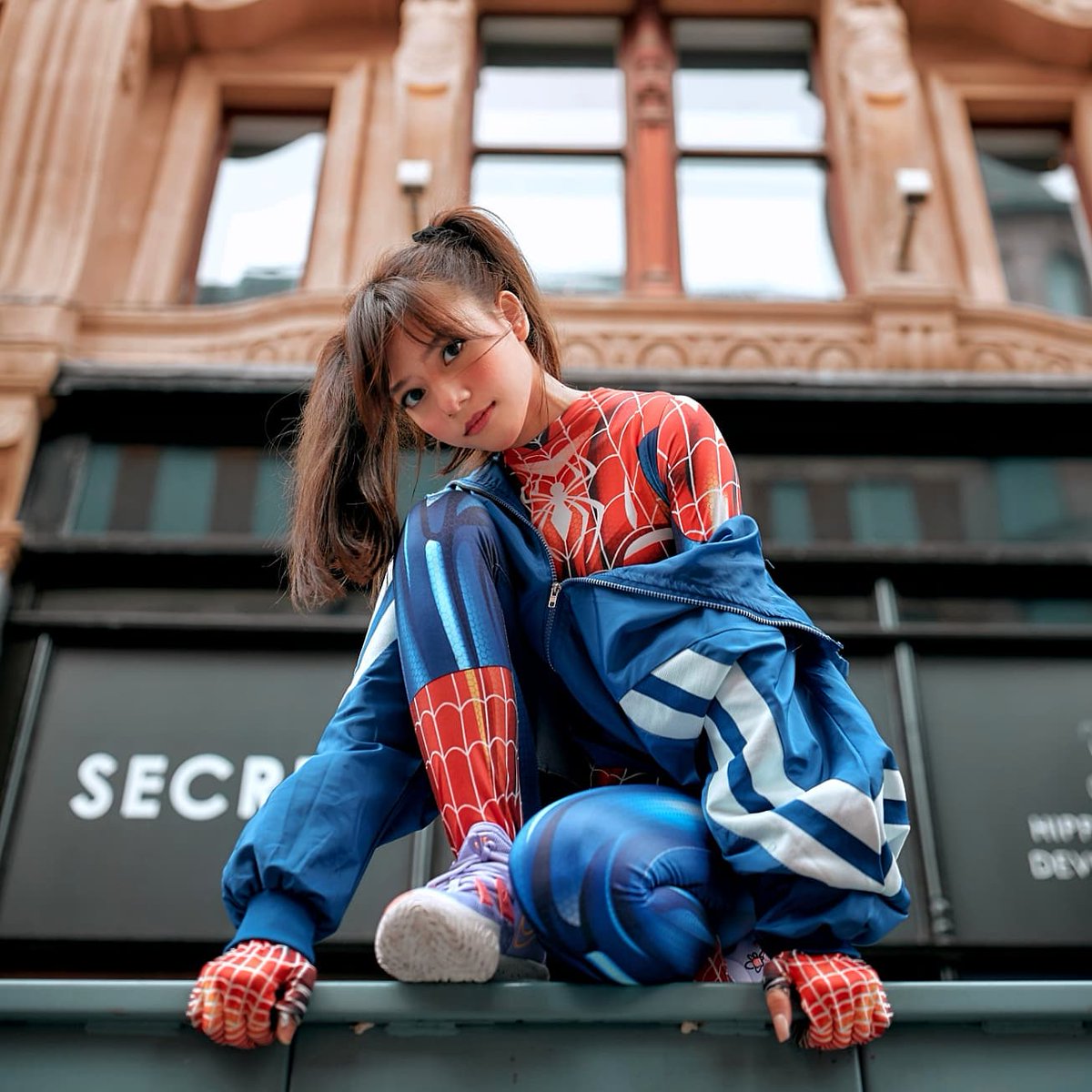 eeveenara's tweet photo. I mean, they have crime in London right....? 

Spiderman No Way Home was a 10/10!!! https://t.co/z5vQ0amBl5