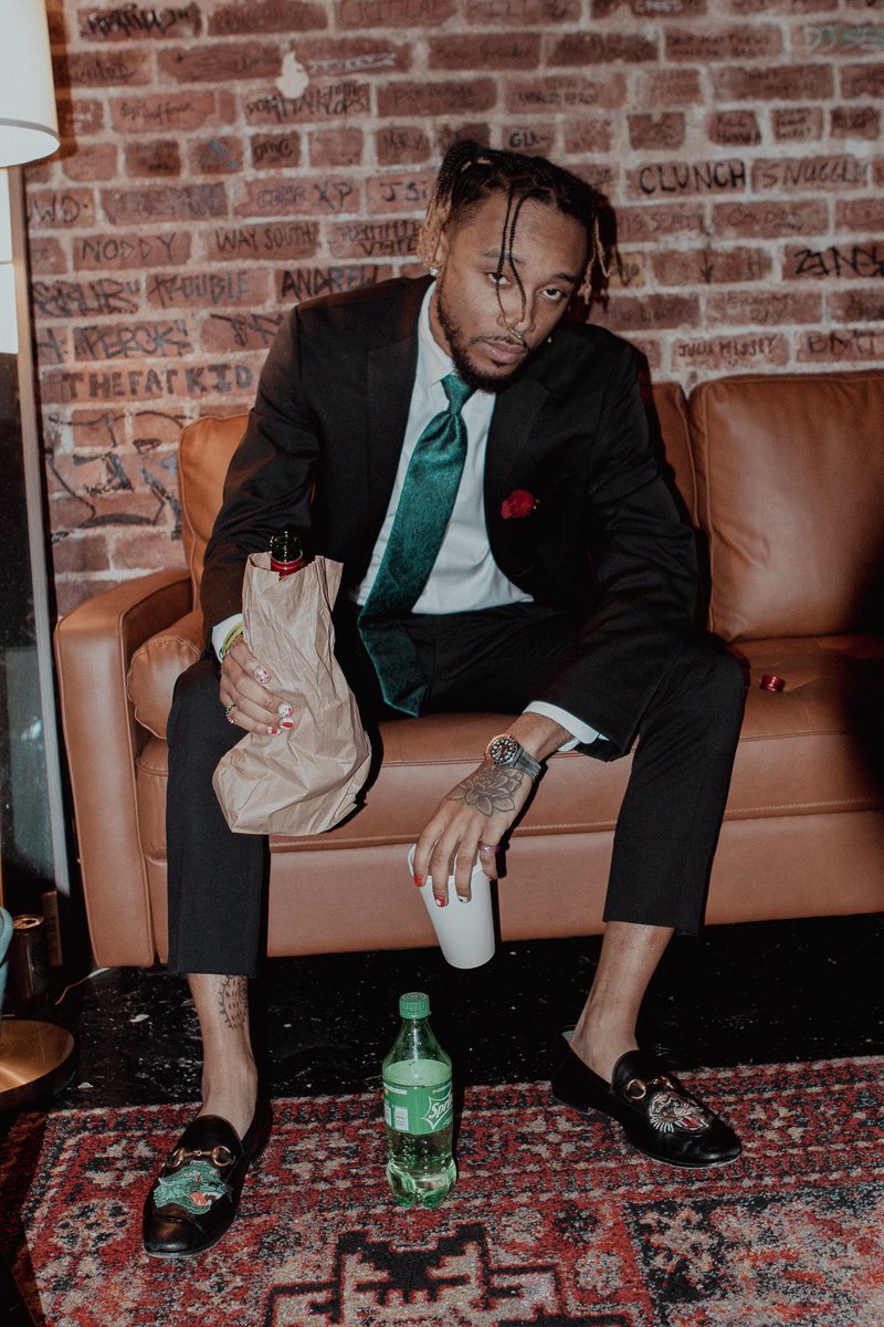 scopelex's tweet photo. vibin at da gala (2021) 🎅🏾🤘🏾
📸 @badbritbrit https://t.co/RKULJZbS6c