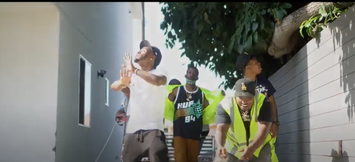 HundredHipHop's tweet photo. Al Live, NahG, Thee Original KP, Tha Woodsta &amp; MTB Dnice - 1 800 Replace Her (Video) - Watch: https://t.co/NcznyQ6tXF [@OnlyWoodsta] https://t.co/cbto2iviQV