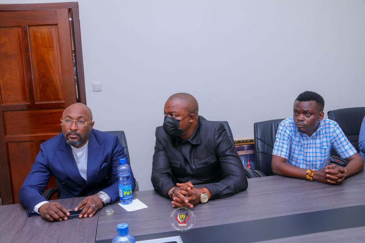 Lundi 28 décembre 2021// La team #CONGOYABISO a eu une séance de travail au ministère du tourisme, pour monter des stratégies communes, afin de participer à la redynamisation de ce secteur majeur qui mérite une attention particulière.