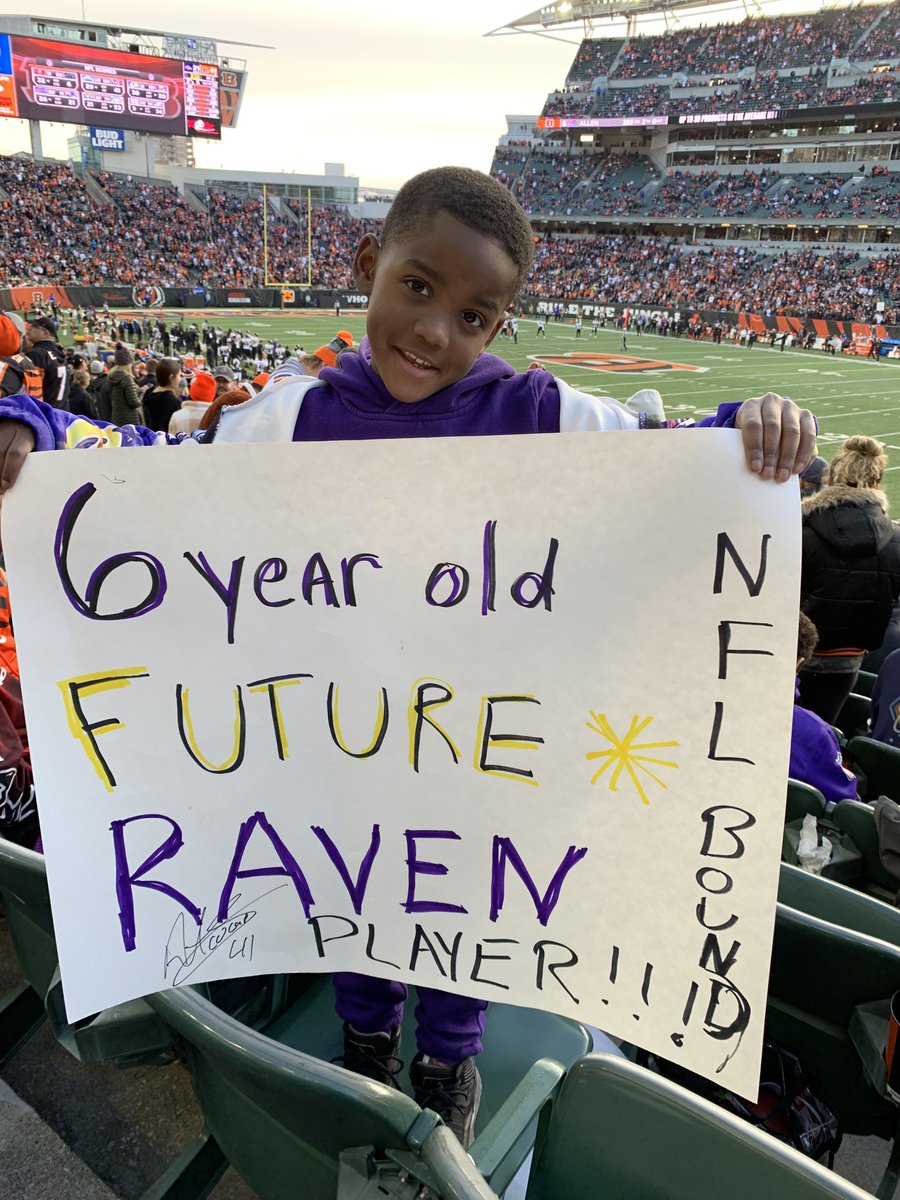 AbernathyDana's tweet photo. @BSBoze is definitely worthy of #WPMOYChallenge.  You made Ender's Christmas! 💜@Ravens @Lj_era8 @TwentyER
 
Future Raven fo sho.  Check him out!
⬇️⬇️⬇️
https://t.co/km4DOhHLM2 https://t.co/RX7u1kJJ3I