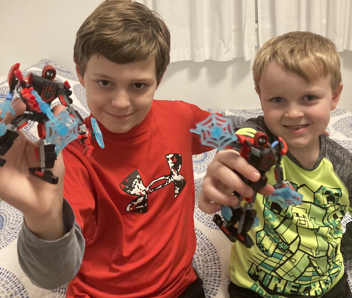 CHDHeartMomLes's tweet photo. #LEGOBuildDay #LEGO #brothers #Spiderman https://t.co/LstavqkCaP