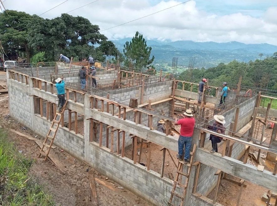 EWBNEU's tweet photo. 2021 Year End Giving Campaign Guatemala Spotlight! Please support our construction of a new school building in Chuixil, Guatemala by donating to our Year End Giving Campaign. Link to donate in our bio. Thank you for all your support! https://t.co/OJhCAOomGW