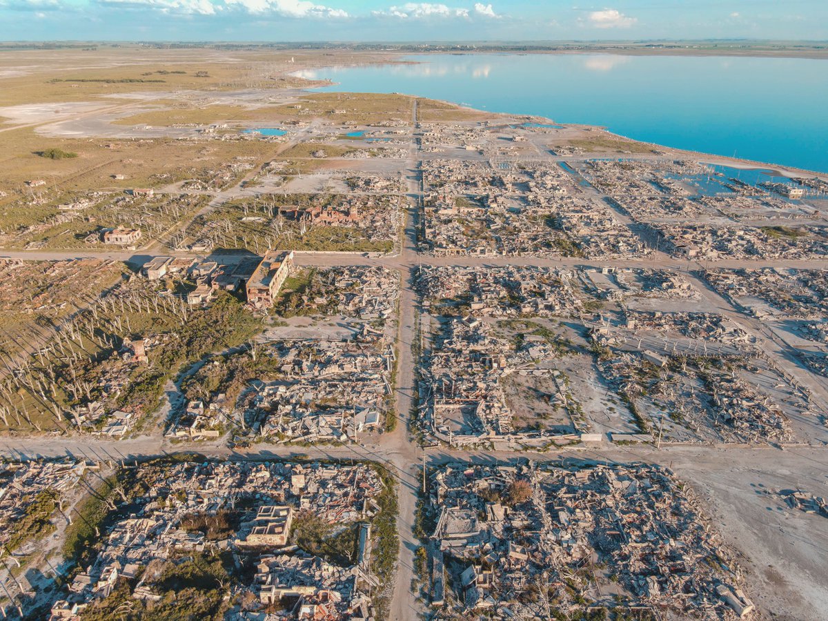 gui10road's tweet photo. Nuevo hilo de un pueblo de la Provincia de Buenos Aires 👉 van a ver imágenes aéreas, videos, un poco de historia y charla con gente de ahí 🤙🏽
Un RT grande para LAS RUINAS DE VILLA EPECUÉN 🇦🇷 https://t.co/2tDzFqPrjf