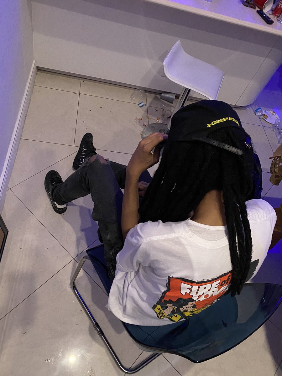 heartless_lvl's tweet photo. This for my niggas who ain’t here, I’d travel some miles to see em.  💤🎭💤 https://t.co/ujibSYgjNB