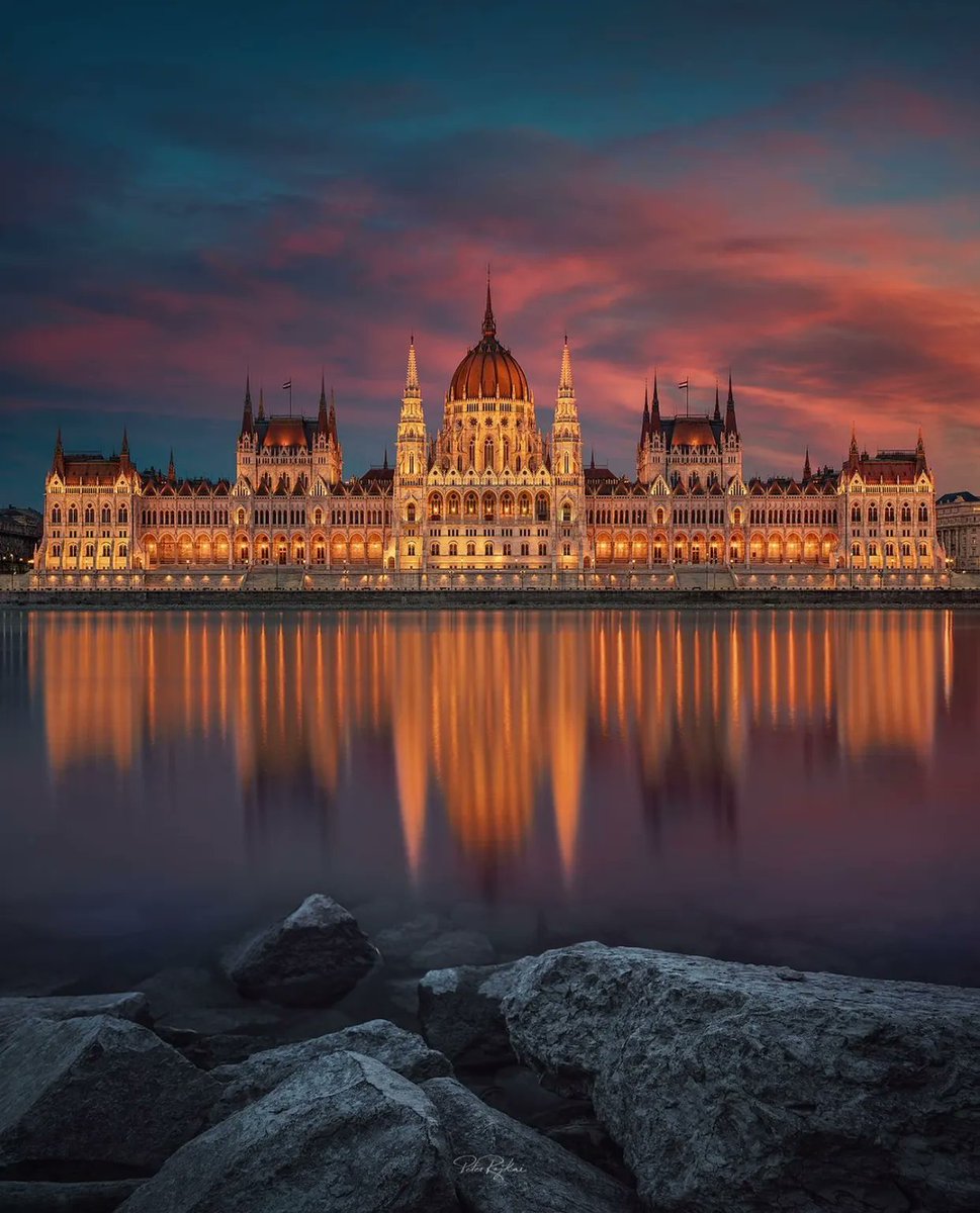 TripscoutApp's tweet photo. Budapest, Hungary 🇭🇺
📸: peter.rajkai | IG https://t.co/sBzFRaYwAo