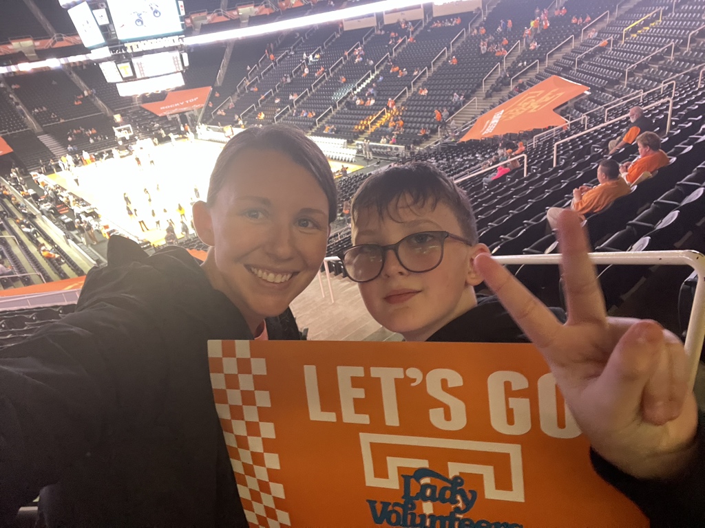 dalemcbroom's tweet photo. #goladyvols https://t.co/Lw3df7rzOA