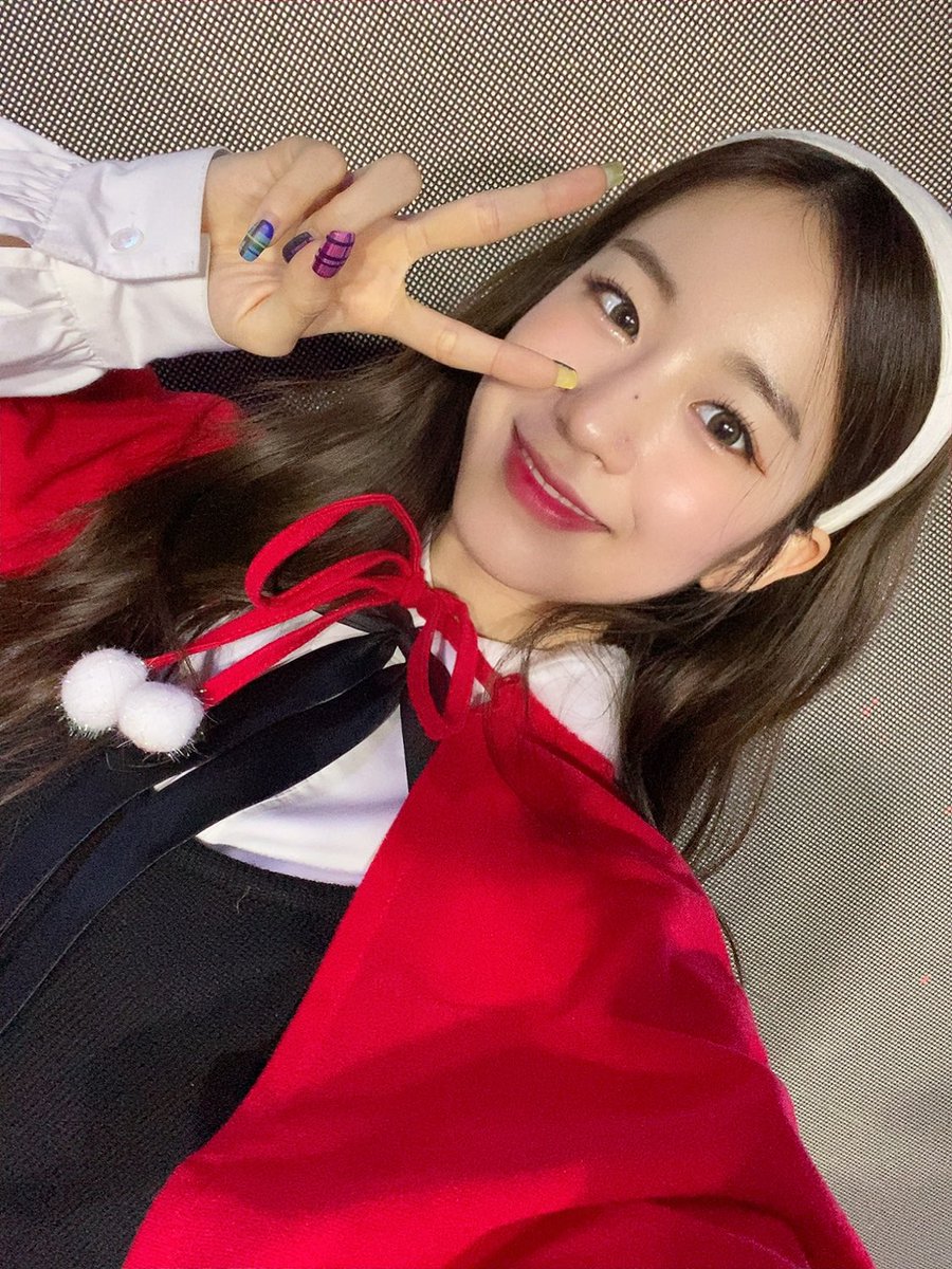 itswee_woo's tweet photo. ༴   ❔   ·    [  𝘄𝗲𝗲 ! 𝘄𝗼𝗼 !  ]   ː   up   ╱   dαtᥱ   𖨂    *  #MTCT2dcCB   ·  @MTCT_twt ˒˒ 

Ahryn visual y navideña se fue muy contenta de poder celebrar junto a estos chiquitos tan talentosos. ¡Muchísimas felicidades! https://t.co/NuZ7wCnFMx
