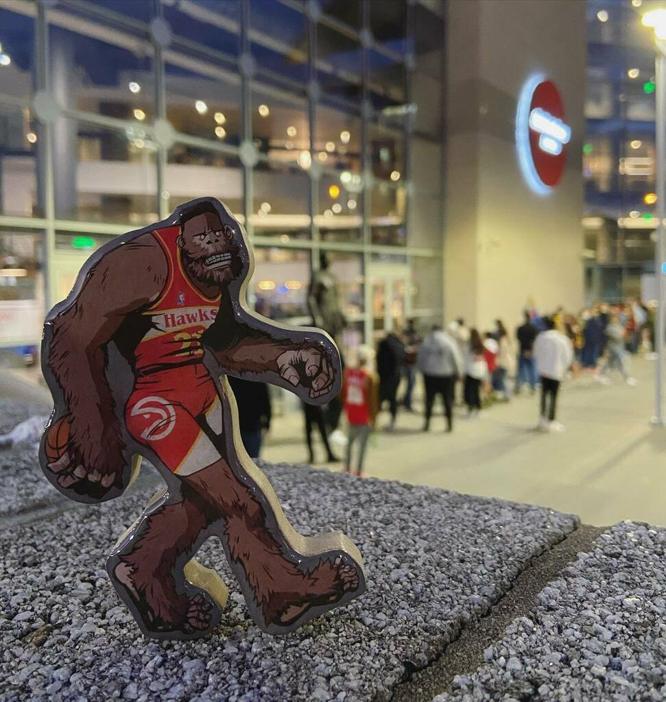 CitySquatch's tweet photo. #DominiqueWilkins #Hawksquatch is ready for his unretirement 10 day contract. #FreeArt #FAFATL #FA4U #FindersKeepers #AtlantaHawks https://t.co/TAeHcok9Dt https://t.co/ckU7X47evZ