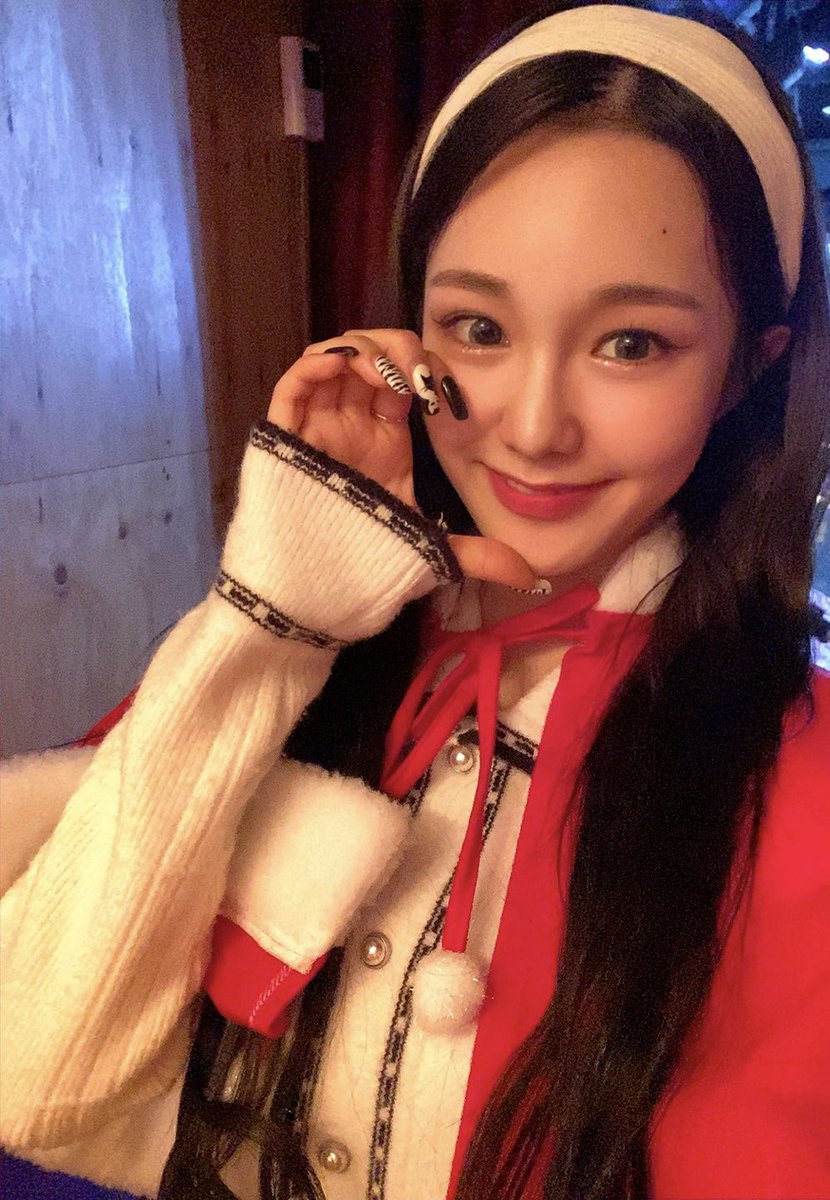 itswee_woo's tweet photo. ༴   ❔   ·    [  𝘄𝗲𝗲 ! 𝘄𝗼𝗼 !  ]   ː   up   ╱   dαtᥱ   𖨂    *  #ALYA_𝟒𝐭𝐡𝐂𝐁   ·  @alyaofficial_tw ˒˒ 

Tiesa pero muy feliz, Kami está en el cuarto comeback de su diosa Alya, lista para llenarla de amor y mucho apoyo. https://t.co/xQY2ndG6aO