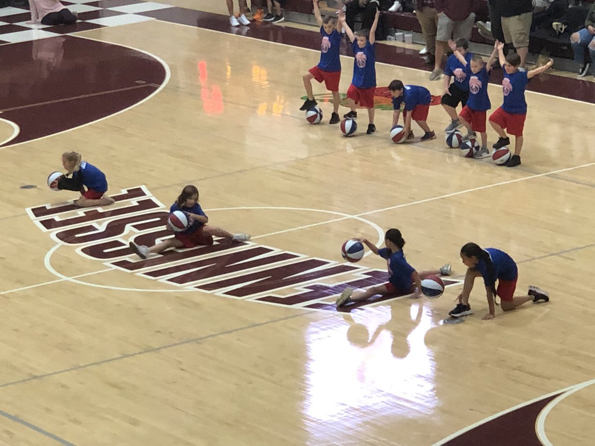 Great job @KCS_Kennedy Dribblers! Fantastic job representing @KCS_District and Lynn Garden at the @arbysclassic!