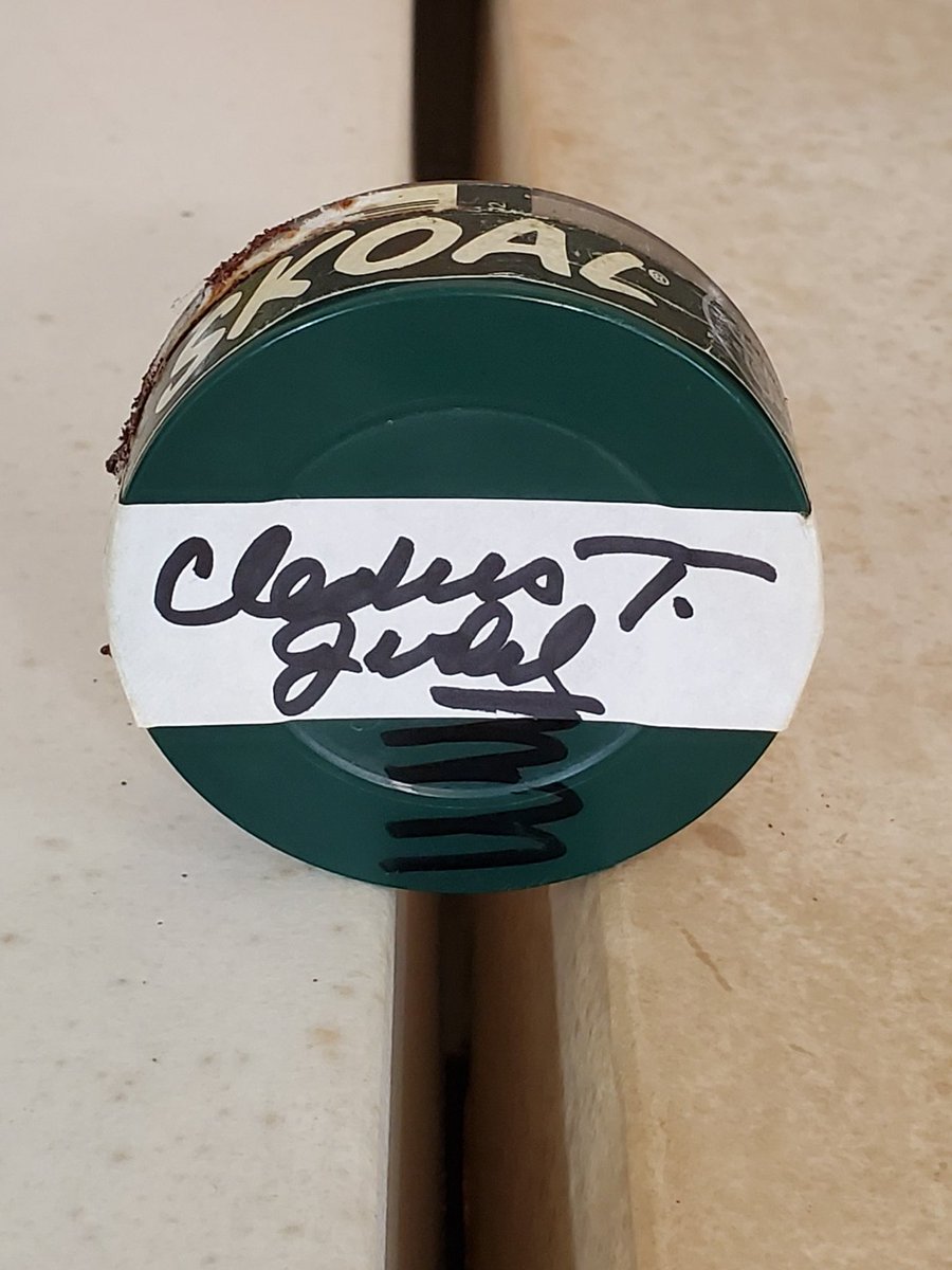 @cledustjudd I found what might be the most redneck item you have ever signed...a Skoal can. Got this wayback in Fulton, MS when you were touring at the local Wal-Mart. Was a blast meeting ya! Happy holidays!