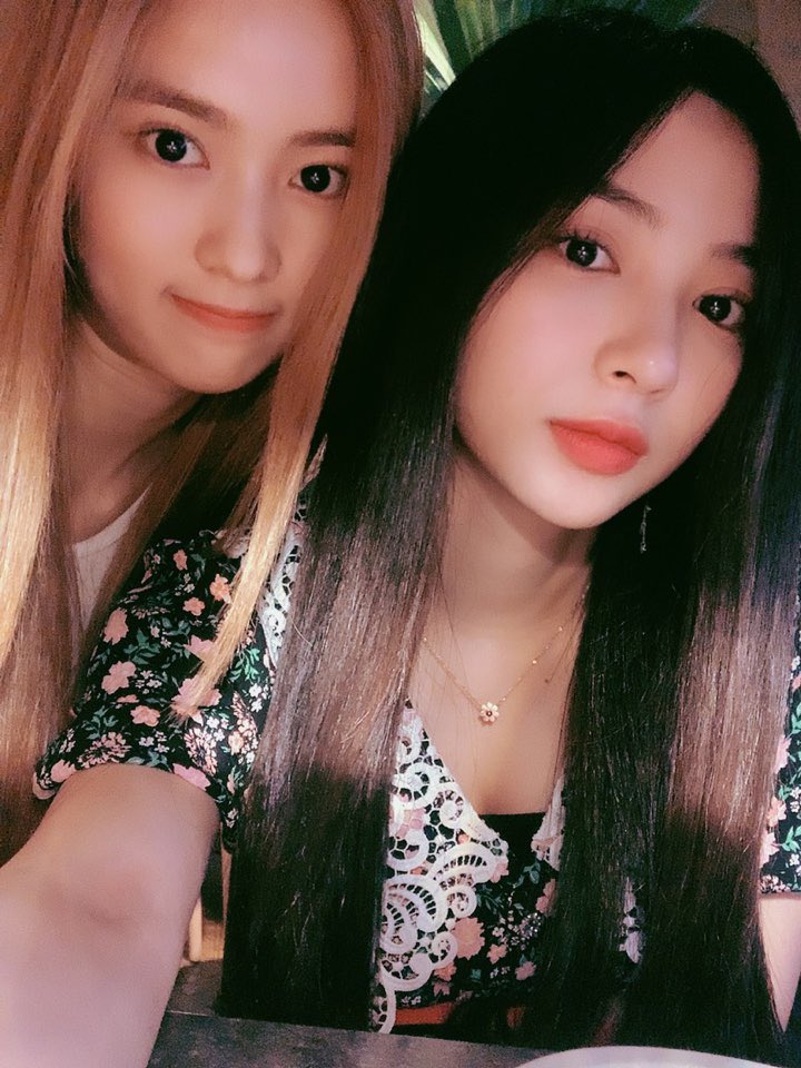lullet_official's tweet photo. ⠀ ✰. ‹ let's ː 𝖕𝖑𝖆𝖞 🎮 ❛ 𝗹𝘂𝗹𝗹𝗲𝘁 ¡ n͟e͟w up𝗱𝗮𝘁𝗲 ᥫ #MTCT2dcCB + #SpringDaybyMTCT ⌯ 27.12 *
Kami, acompañada de Eunri, ya se encuentran de camino más que preparadas para cantar Spring Day toda la noche en el poderoso comeback de los lindos MTCT. https://t.co/jBZzSlGAfU