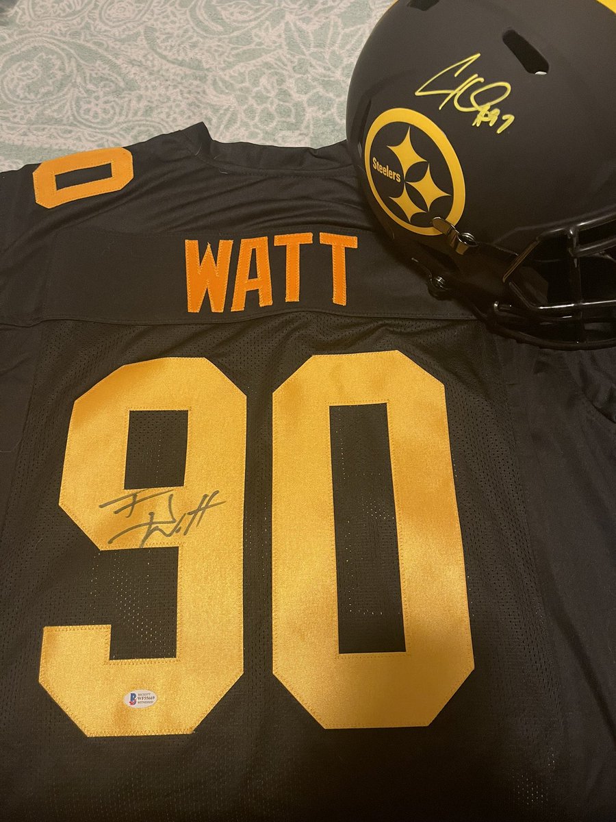 CaitlinDitchie's tweet photo. My Christmas presents from my amazing man just got here today😍🖤💛 @CamHeyward @_TJWatt  my favorite Steelers https://t.co/q6FjFCPSzf