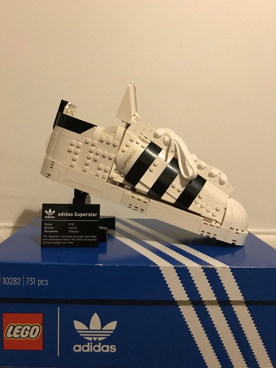 JoshuaDFrancis's tweet photo. This is an absolute gem of a #LEGO set! I loved every second building it ❤️ Its definitely going centre of my display😆 #LEGOBuildDay #Adidas #Superstar #LegoAdidas https://t.co/awx7yEHCBr