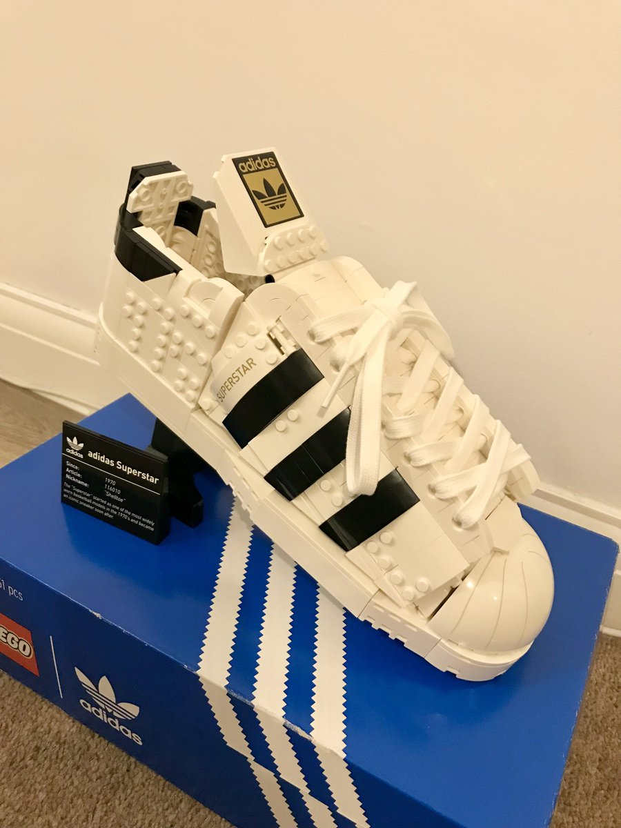 JoshuaDFrancis's tweet photo. This is an absolute gem of a #LEGO set! I loved every second building it ❤️ Its definitely going centre of my display😆 #LEGOBuildDay #Adidas #Superstar #LegoAdidas https://t.co/awx7yEHCBr