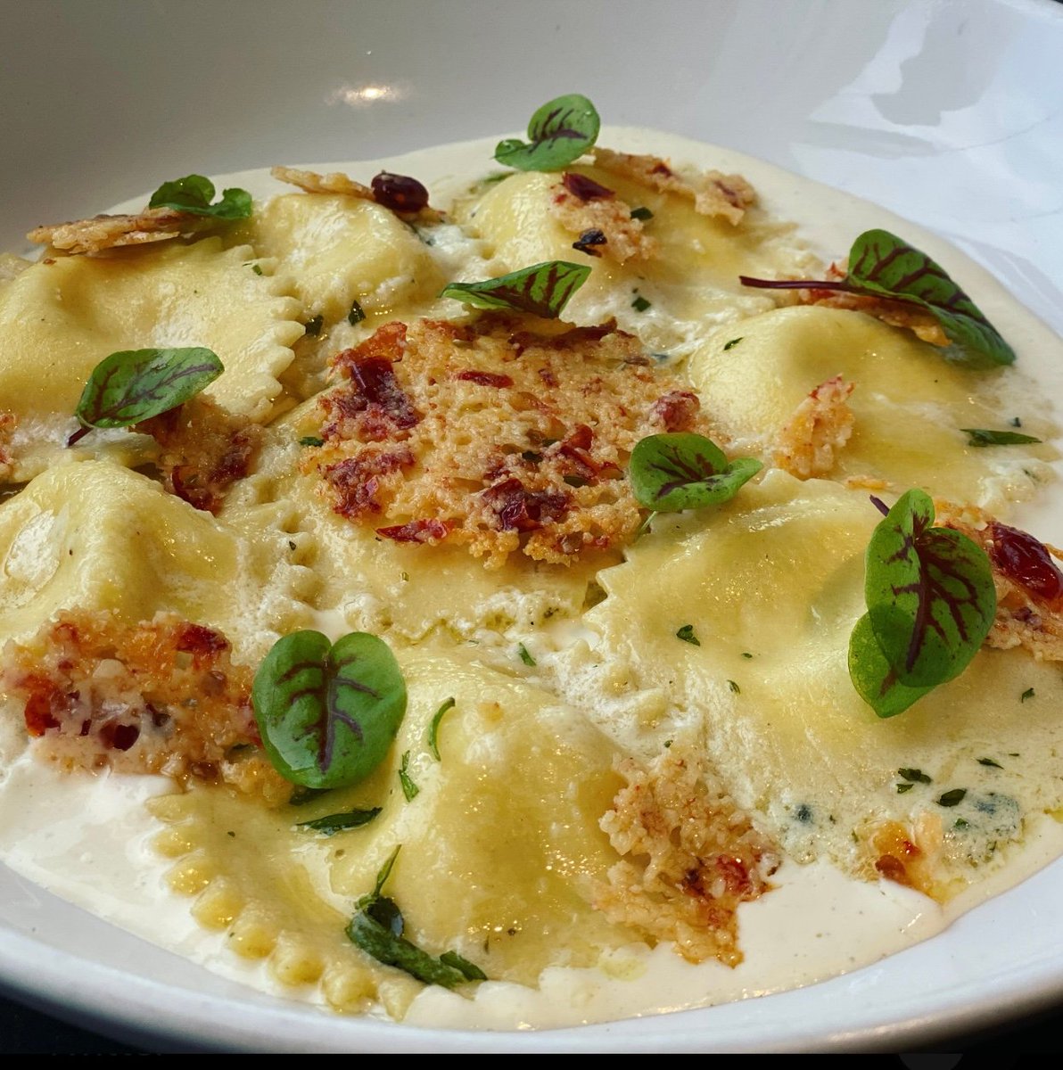 cattivelladen's tweet photo. Join us for our special New Year's Eve featured dishes. Lobster Ravioli over lemon ricotta cream and Calbrian Parmesan tuiles and a 6oz Filet Mignon seven with roasted fingerling potatoes and creamy wild mushroom- truffle sauce and crispy prosciutto Make your reservation today! https://t.co/blsB7TXUOJ