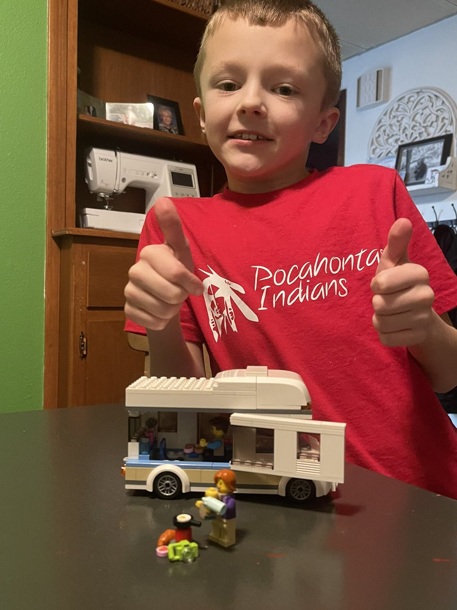 bvader30's tweet image. Kids had a ton of fun building these for #LEGOBuildDay  #RebuildTheWorld