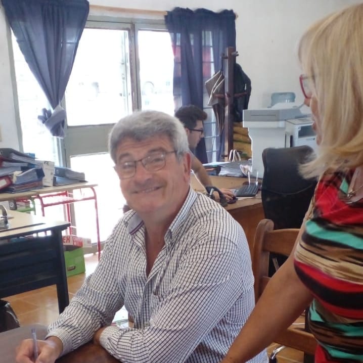 E2040FA's tweet photo. Felicitamos a la compañera Olga Fernández, quien asumió interinamente como Alcaldesa del Municipio de Toledo.

Le deseamos éxitos en la gestión y sabemos que hará un excelente trabajo junto a la compañera Gloria Laserre y Gustavo "Tito" Ruiz en el Concejo Municipal. https://t.co/hAtuwVrIac