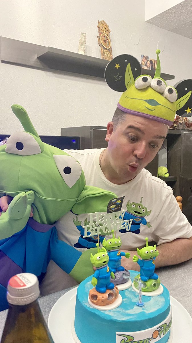 Charly G tweet media