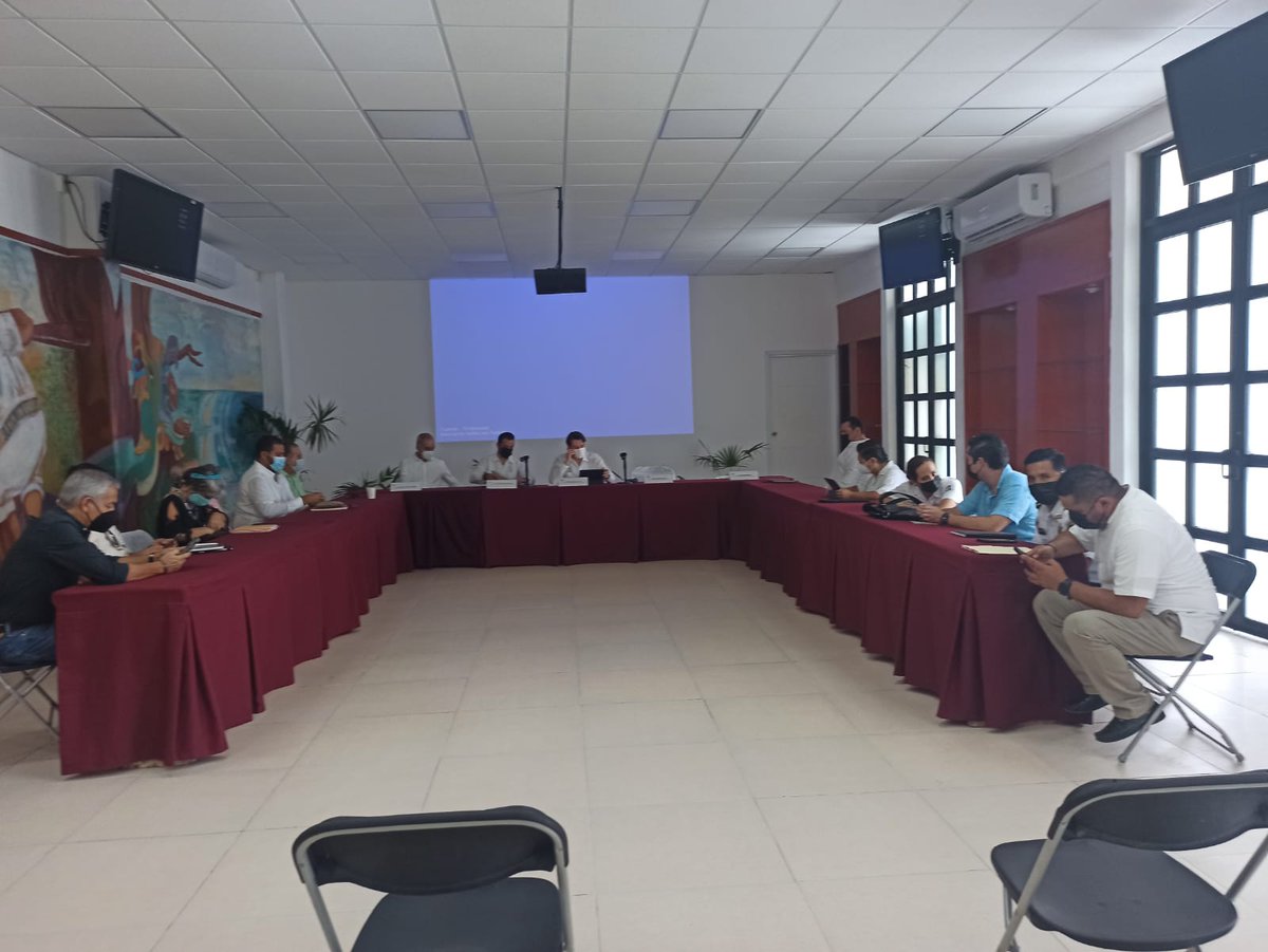 cuqroo's tweet photo. Asistimos a la presentación del Plan de Trabajo de la Comisión de Desarrollo Urbano y Transporte del H. Ayuntamiento de Benito Juárez trabajando en temas como movilidad, asentamientos irregulares, normatividad urbana, etc.

#desarrollosostenible #participacionciudadana https://t.co/o3YysUtvzL