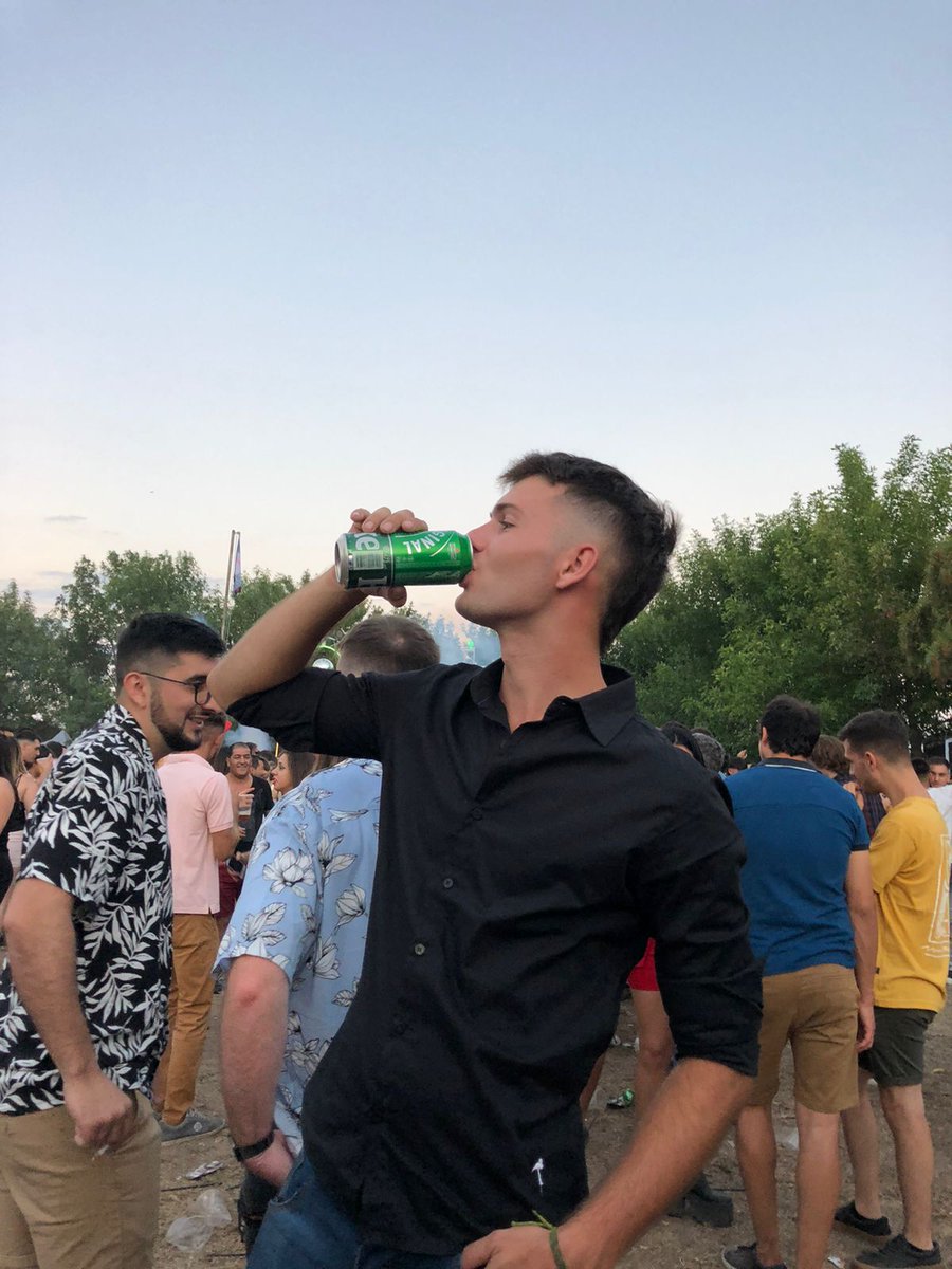 PreiszAlejandro's tweet photo. No quiero tomar decisiones, prefiero tomar cerveza🍺😅 https://t.co/TD4D9hrnFC