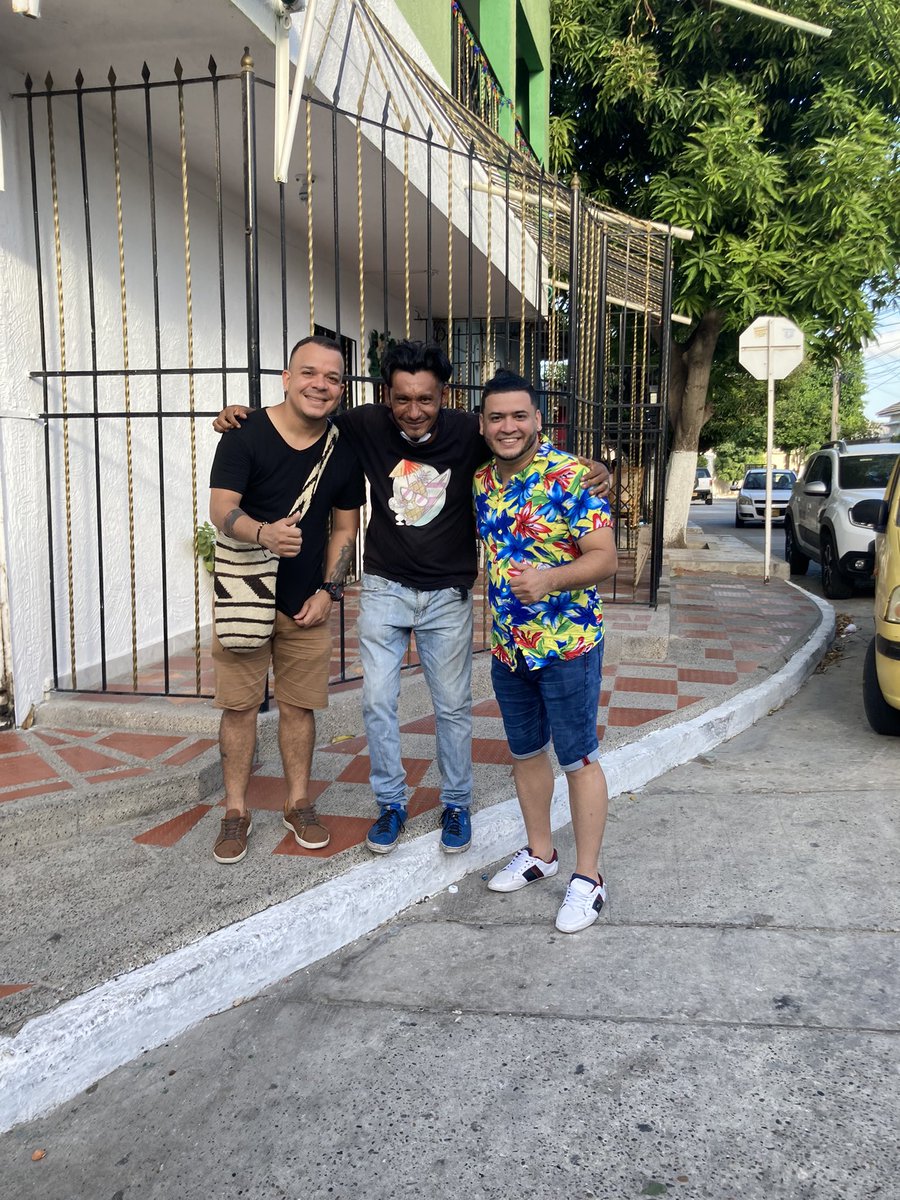 HumoristaDel's tweet image. #lasocurrenciasdelpińa  #elhumorlasocurrenciasdelelpina Feliz navidad y próspero ańo nuevo desea las ocurrencias del el pińa