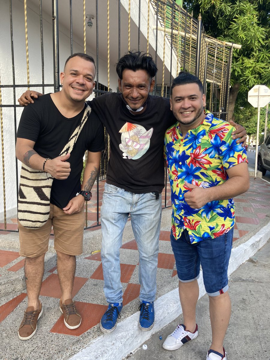 HumoristaDel's tweet image. #lasocurrenciasdelpińa  #elhumorlasocurrenciasdelelpina Feliz navidad y próspero ańo nuevo desea las ocurrencias del el pińa