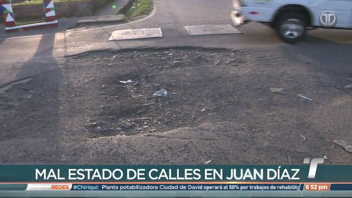 TReporta's tweet photo. Mal estado de las calles de Juan Díaz preocupa a los residentes, que temen sufrir un accidente. #TReporta https://t.co/bEVUwYk2JE