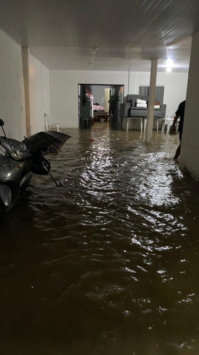 yrandirtorres's tweet photo. Gente meu amigo que mora em uma das cidades que está sofrendo com as chuvas na Bahia perdeu quase tudo. Por favor me ajudem a ajudar ele. Qualquer valor ajuda muito.
🙏🏻🙏🏻🙏🏻

A chave pix para ajudar é essa:

73999743084 https://t.co/3QDSgdMXMo