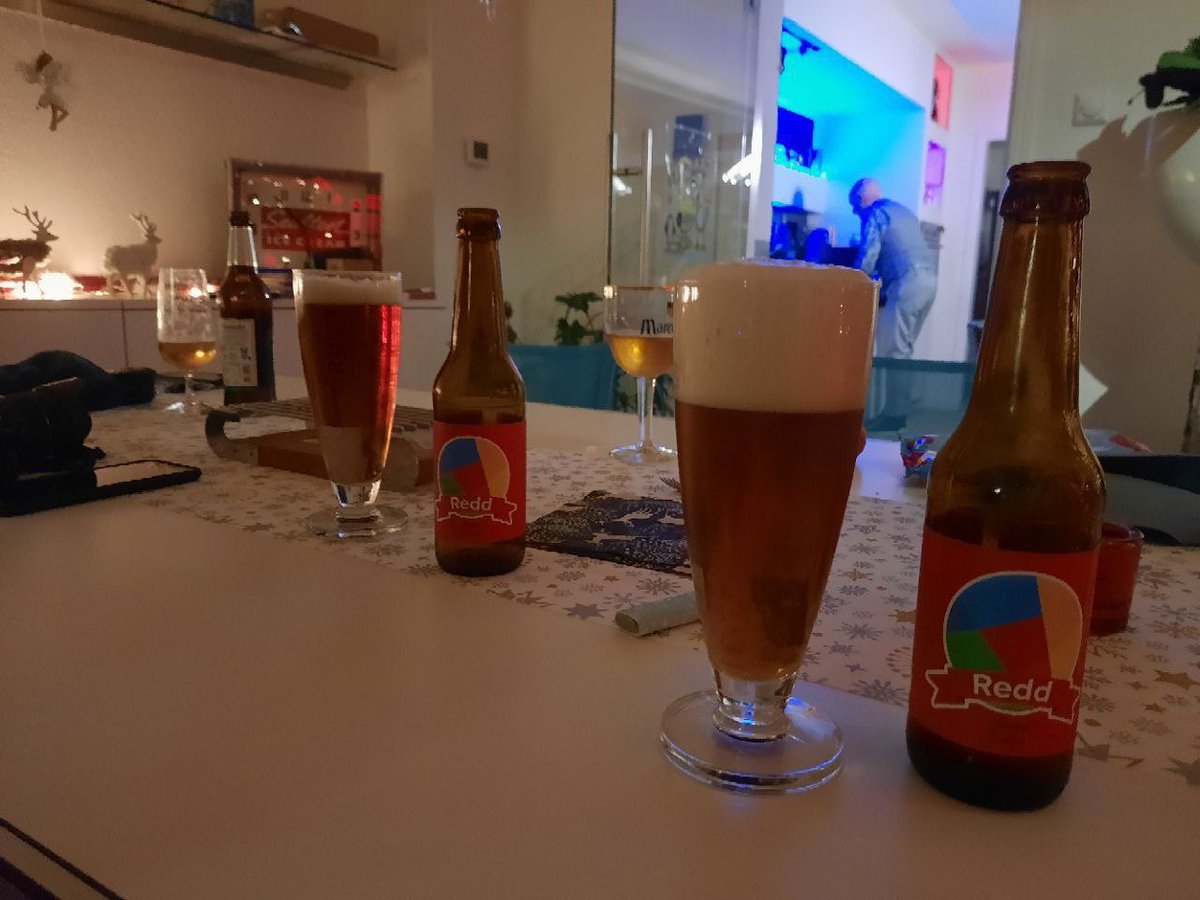 reddcoin's tweet photo. Two please! #Redd #ReddCoin #ReddBeer https://t.co/k49suPOsuk