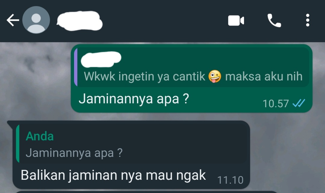 TyyUtty's tweet photo. Putus macem apa seperti ini? Belum 1x24 jam padahal 🤣🤣 https://t.co/QTZvUAyBld