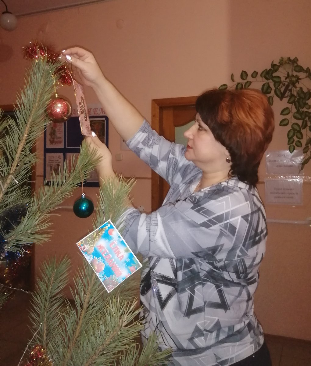 Получатели социальных услуг ОСОН в муниципальном районе Елховский, находящиеся в трудной жизненной ситуации, приняли участие во Всероссийской благотворительной акции «Ёлка желаний». cso44.ru/news/3140/