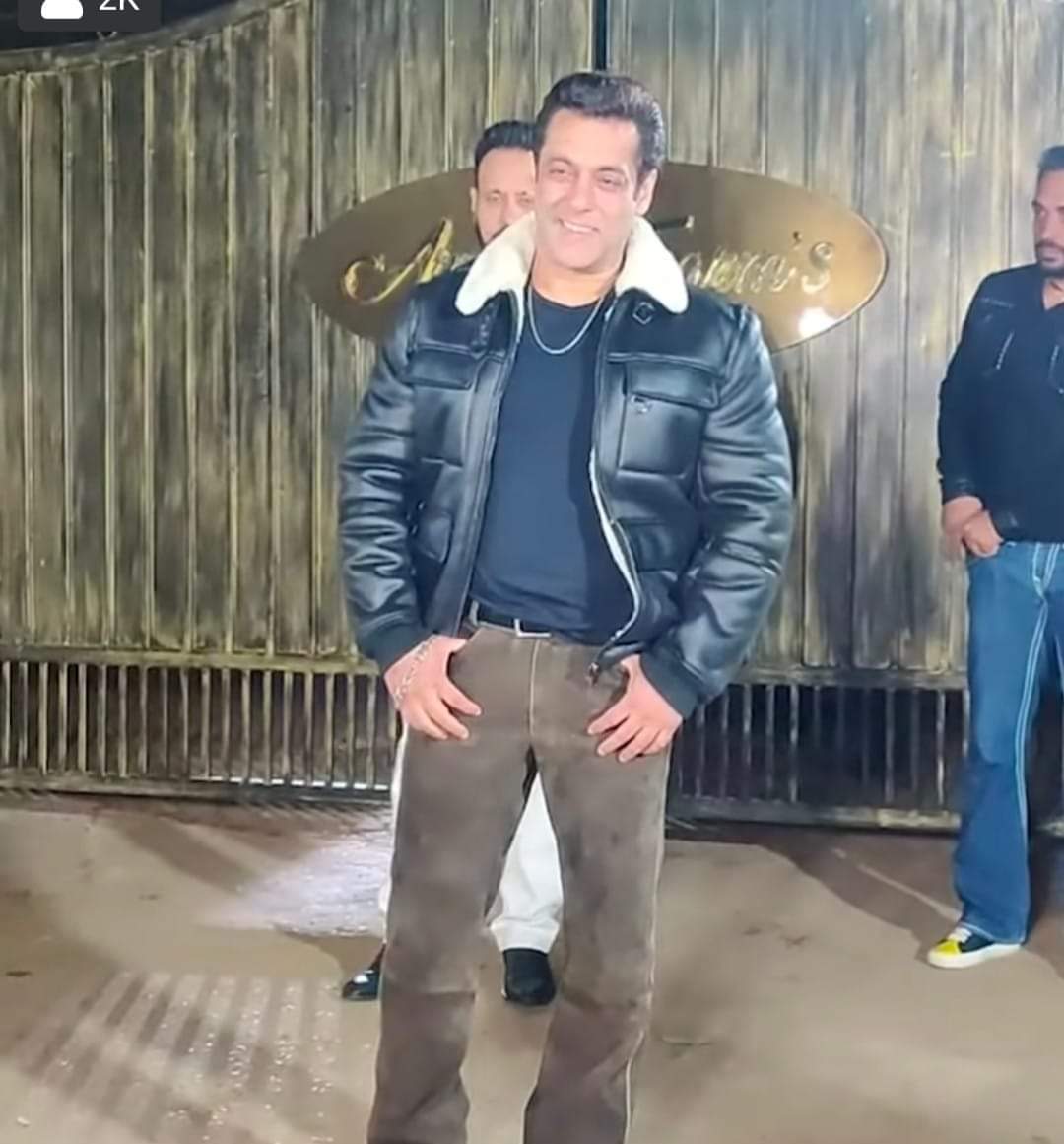 Wish you happy birthday My Fav Salman Khan
God bless you always      