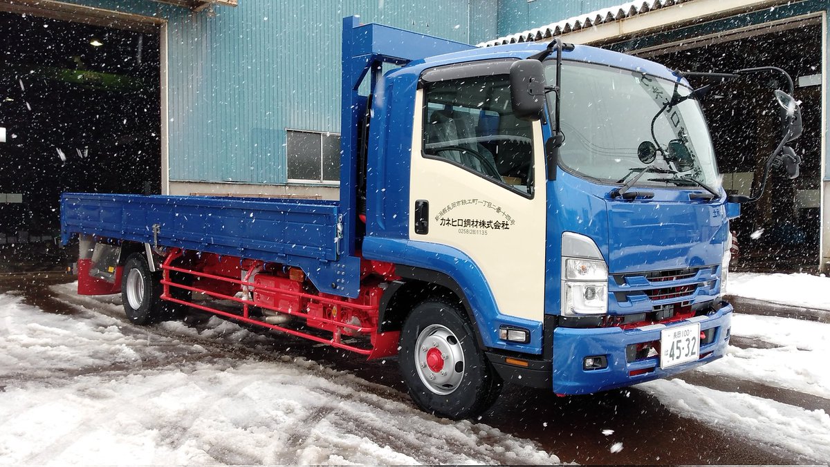 katahiro_'s tweet photo. 12月28日｢大安｣の日。
雪の降るなか、納車していだきました☺ https://t.co/9UqbIrhSfy