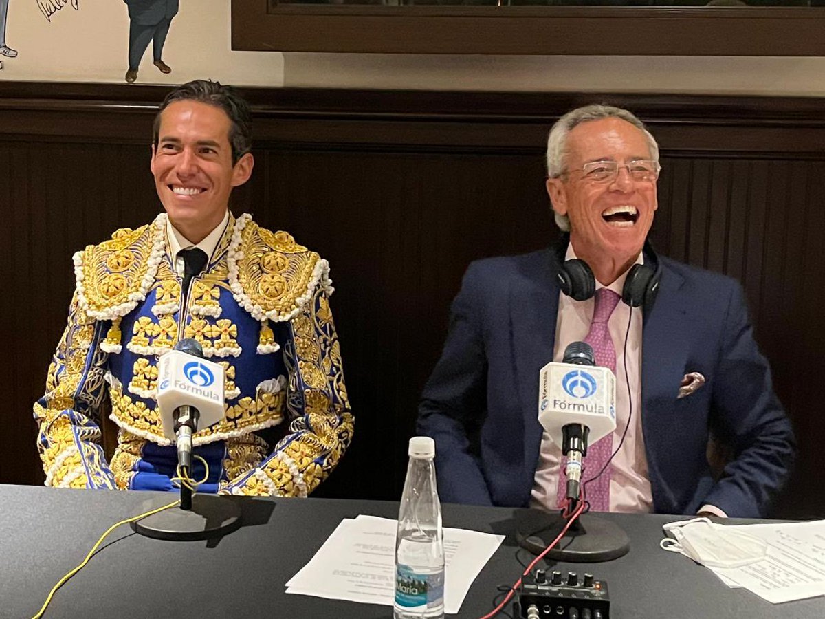 Feliz cumpleaños <a href="/figuradel_toreo/">Figura</a> !
El mejor apoderado y tío!!!! Gracias por tanto !