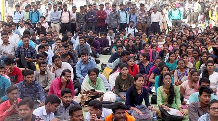 AkashSh62468160's tweet photo. #Bringbackrrbvacancies
This is how aspirants of competitive exam struggle in India to get their dream jobs and no-one has rights to play with their future. It is a request to the authority to bring back RRB vacancies. https://t.co/S5lJV0vFAV