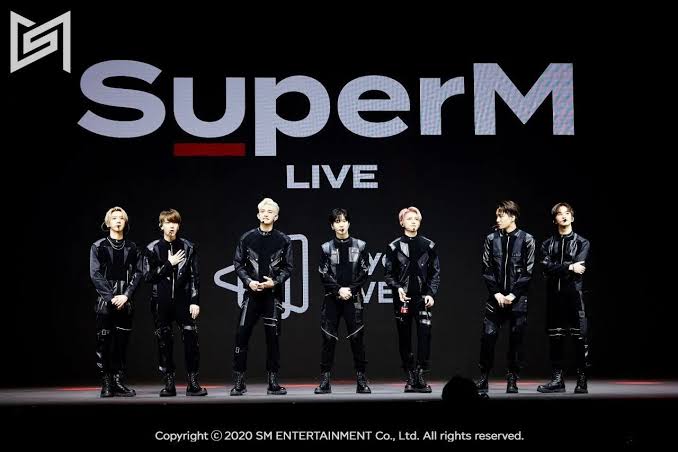 itsdreamlike's tweet photo. 🧙🏻‍♀️   ،   𝐝𝐫𝐞𝐚𝐦 : lıke⠀·   ᥱvᥱᥒts   ❛   [ 𝗻𝗼𝘄 ]   ∗   𝕒𝕥   #SideMBeyondLive  ⋰

Sakura tikita celebra el gran concierto de @SIDEM_TWT como la buena fan que realmente es. https://t.co/uPqqRlqQ1A