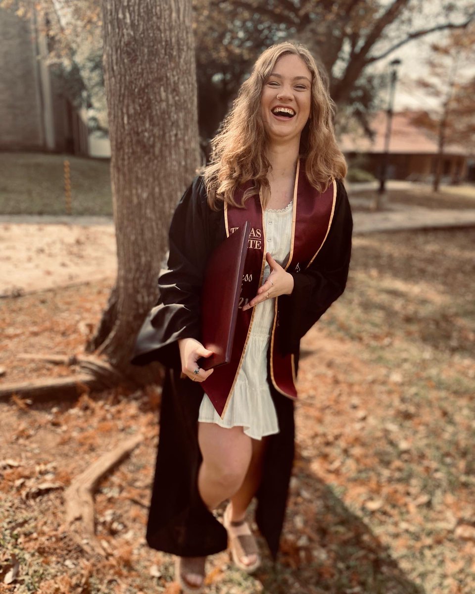 ColemanSpring's tweet photo. something about hot girls get degrees? https://t.co/bP3n0ei9Ub