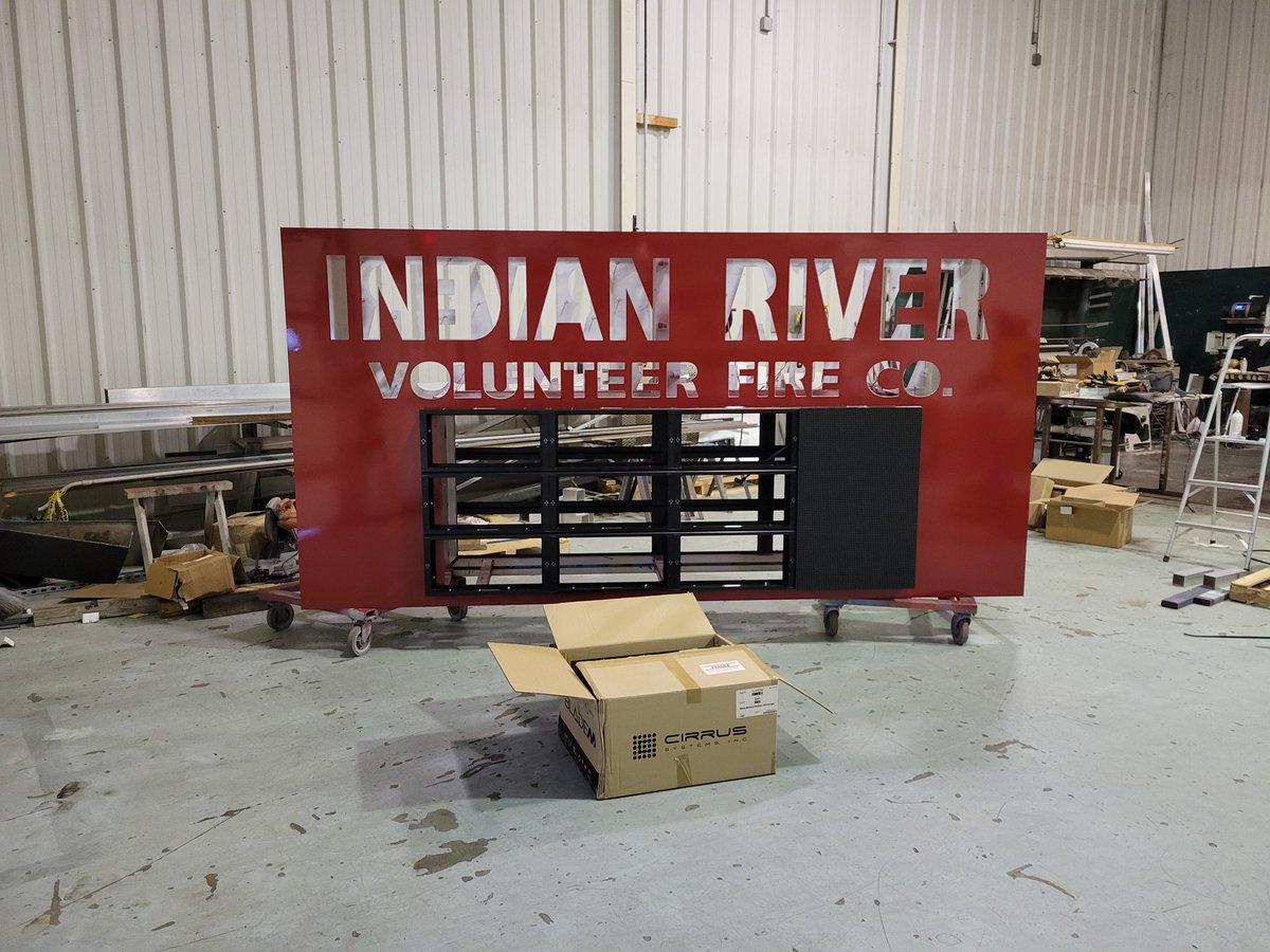 kenny_terhune's tweet image. We took this sign down and did a full refurbishment,  repainted, L.E.D lamps, and a new @cirrusled 9mm electronic message center  #signs #signshop #signcraft #installation #LED #firedept @signcraftmag