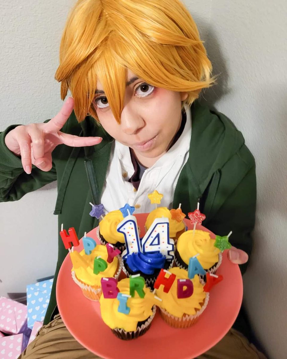 mirrorsiblings's tweet photo. Happy Birthday Rin &amp; Len!!!
These two are so much fun to cosplay! Here's to many more years!
#vocaloidcosplay #kagaminecosplay #lenkagaminecosplay #rinkagaminecosplay #kagamineanniversary https://t.co/puT67HDeCL